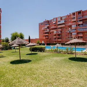 Sunstay Teatinos Flat III Malaga, Metro, Free Parking & Pool Apartamento Málaga